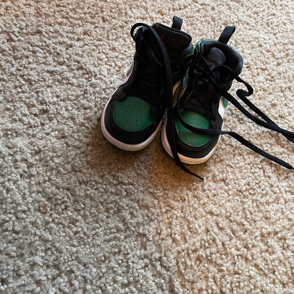 Jordan 1s - Picture 3 of 3